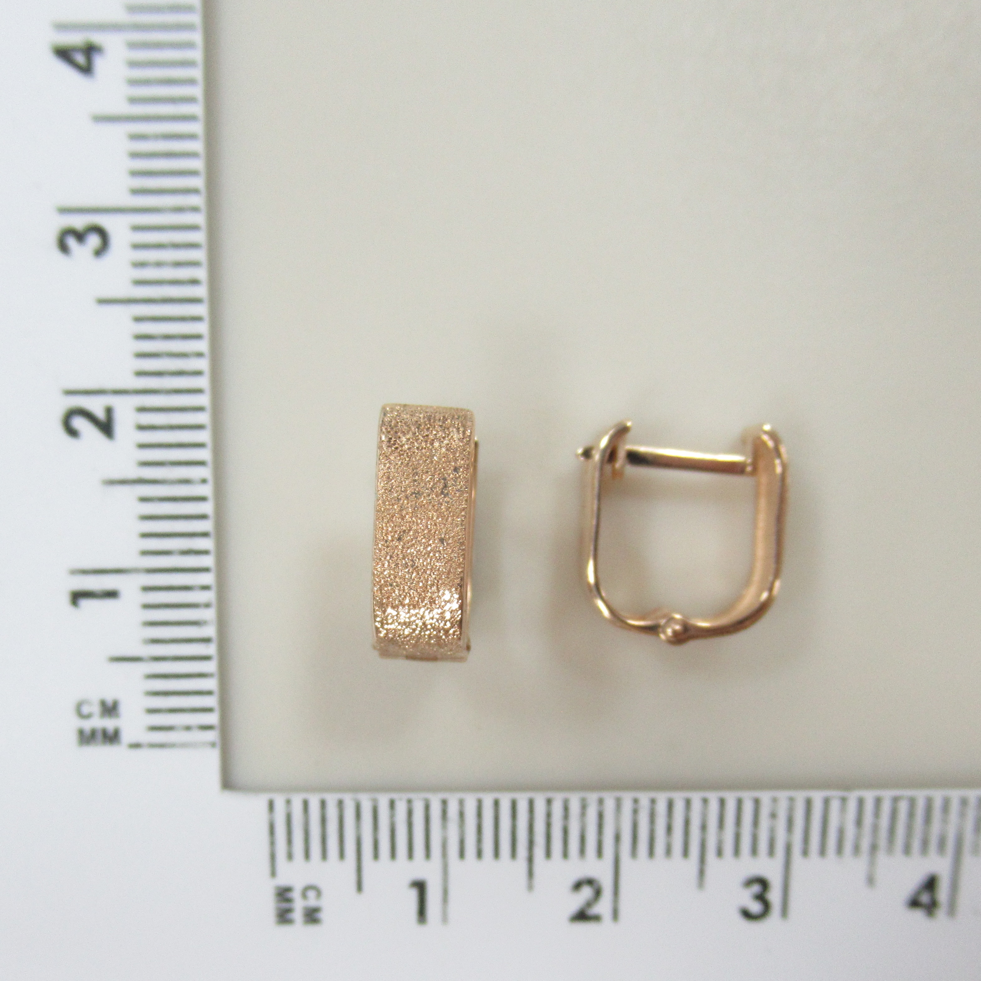 10519-000637 Серьги (Au 585)